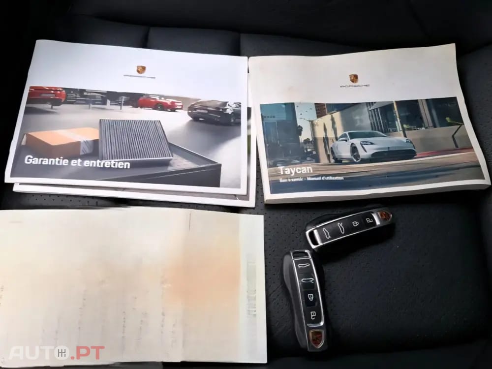 Porsche Taycan 4