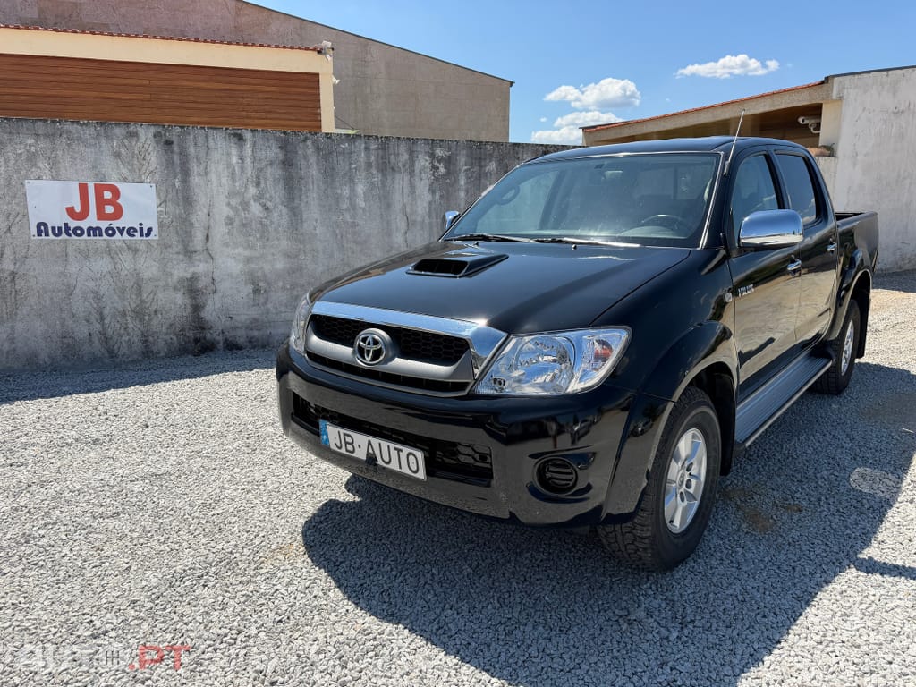 Toyota Hilux 2.5 D-4D 4WD CD Tracker