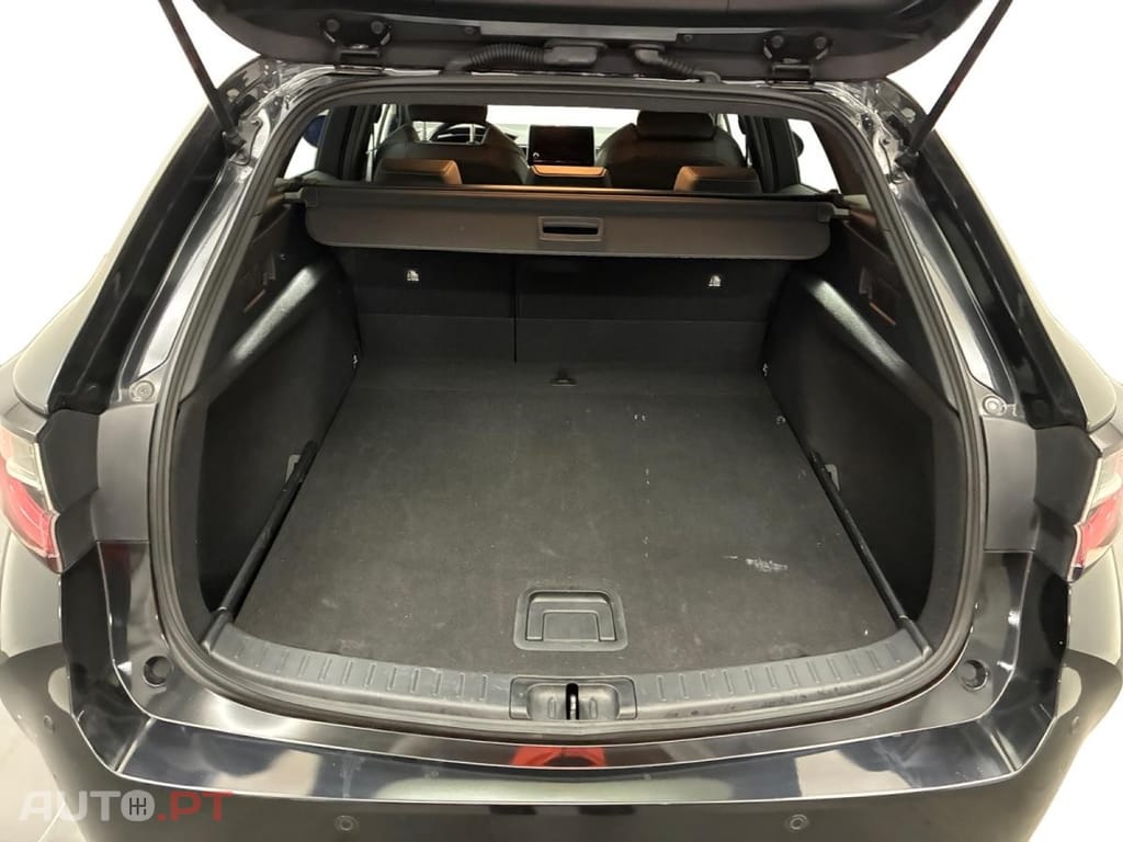 Toyota Corolla Touring Sports 1.8 Hybrid Design