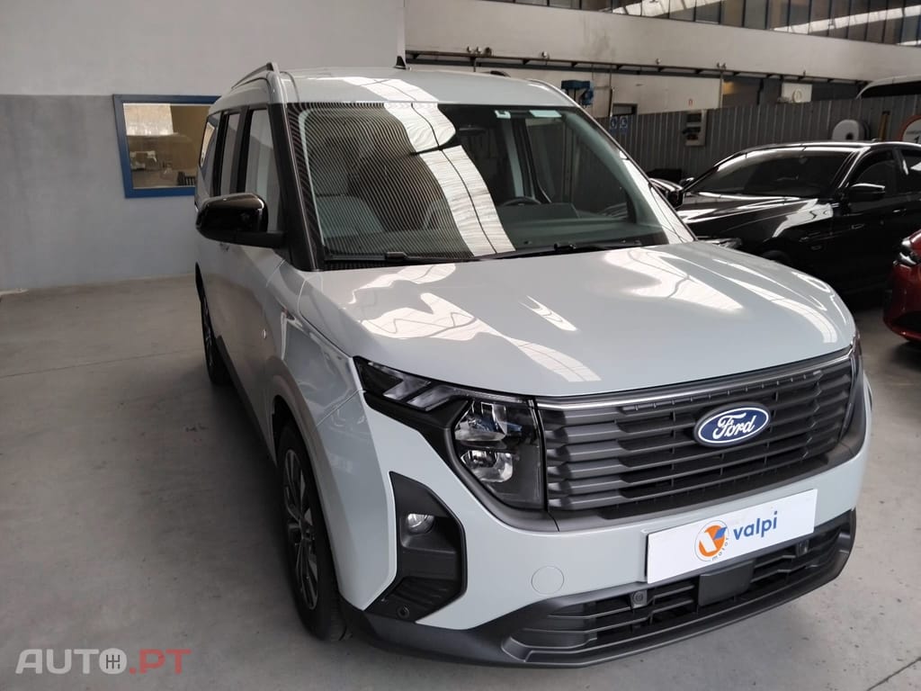 Ford Tourneo 1.0 EcoBoost Titanium