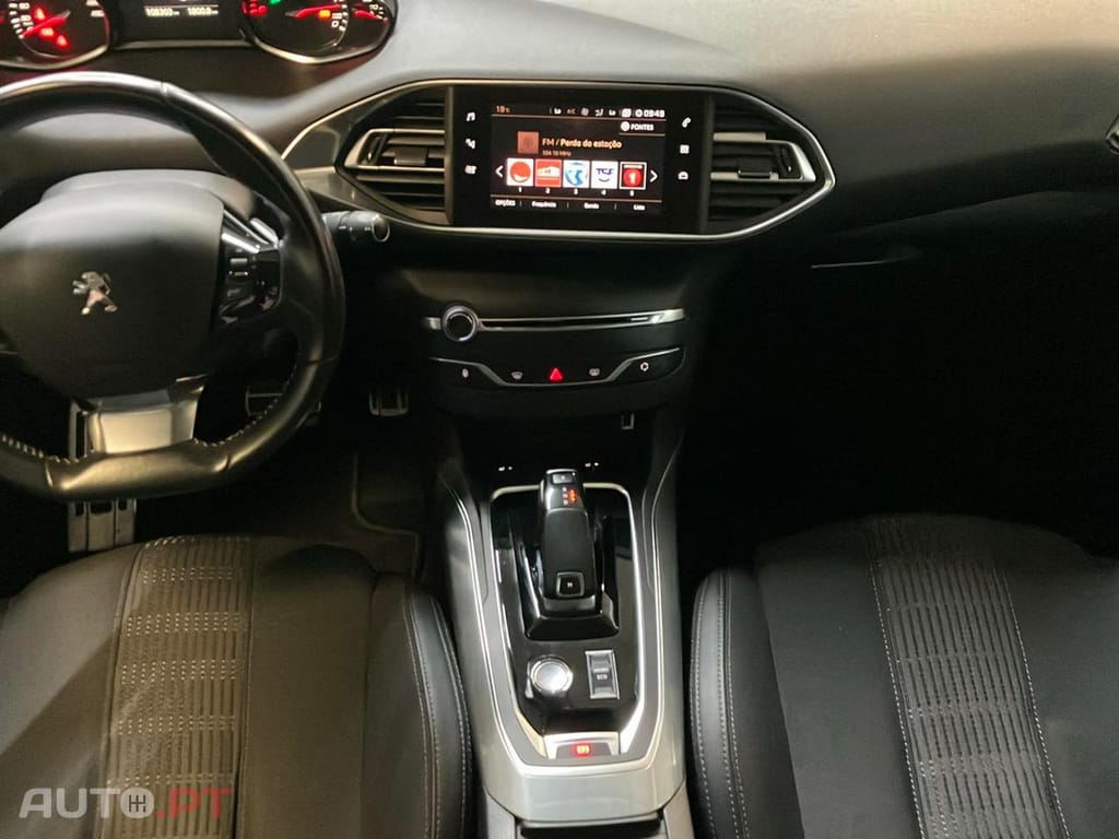 Peugeot 308 1.5 BlueHDi Style EAT8