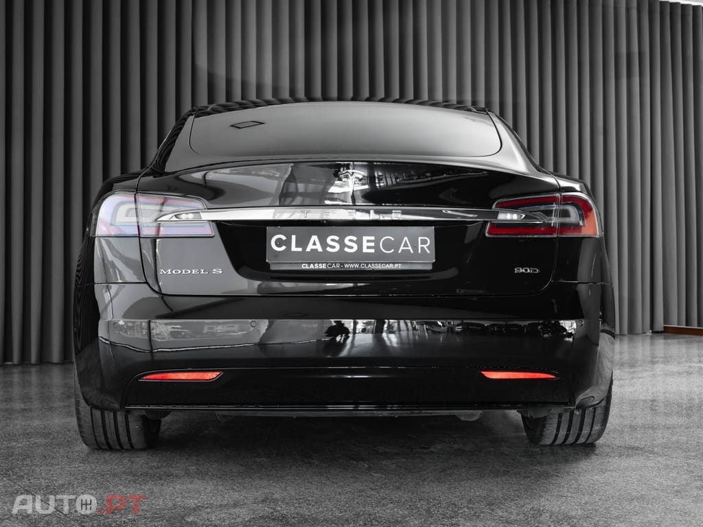 Tesla Model S 90D