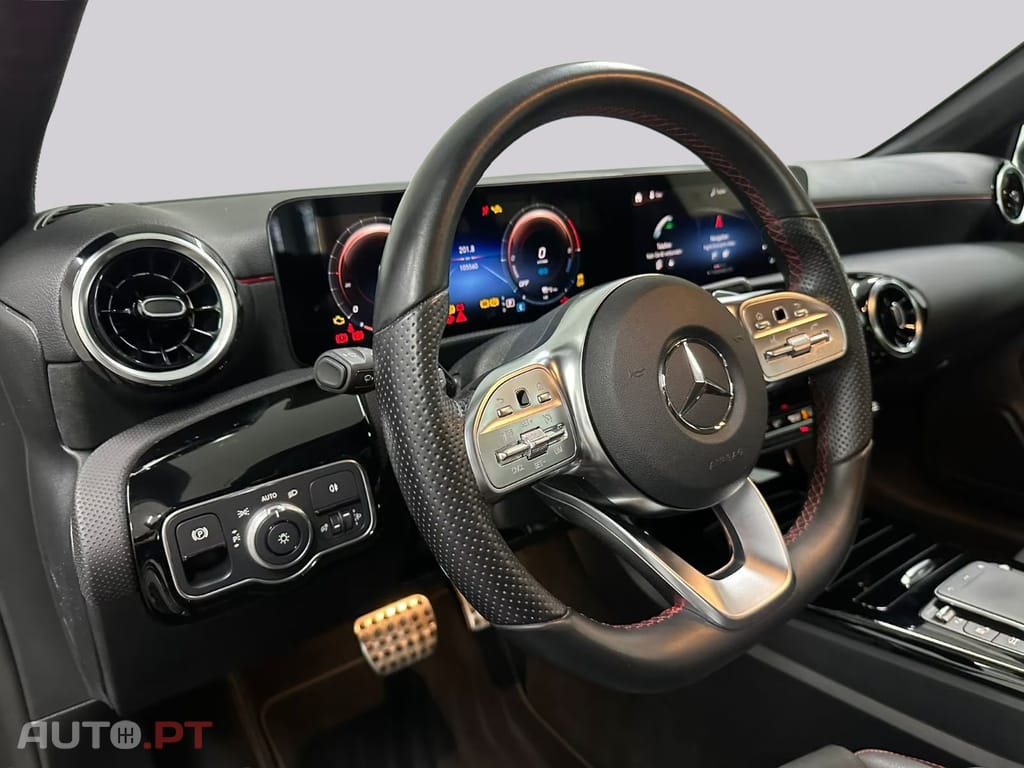 Mercedes-Benz A 250 I.V.A DEDUTIVEL e AMG
