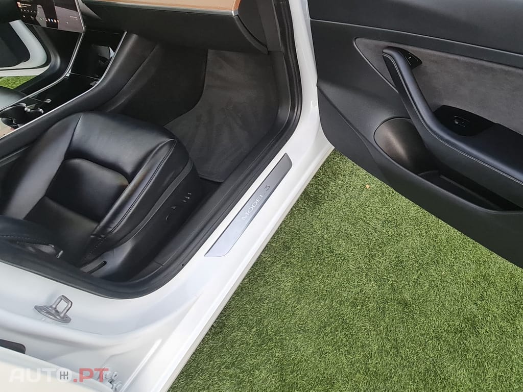 Tesla Model 3 Tração Traseira Premium