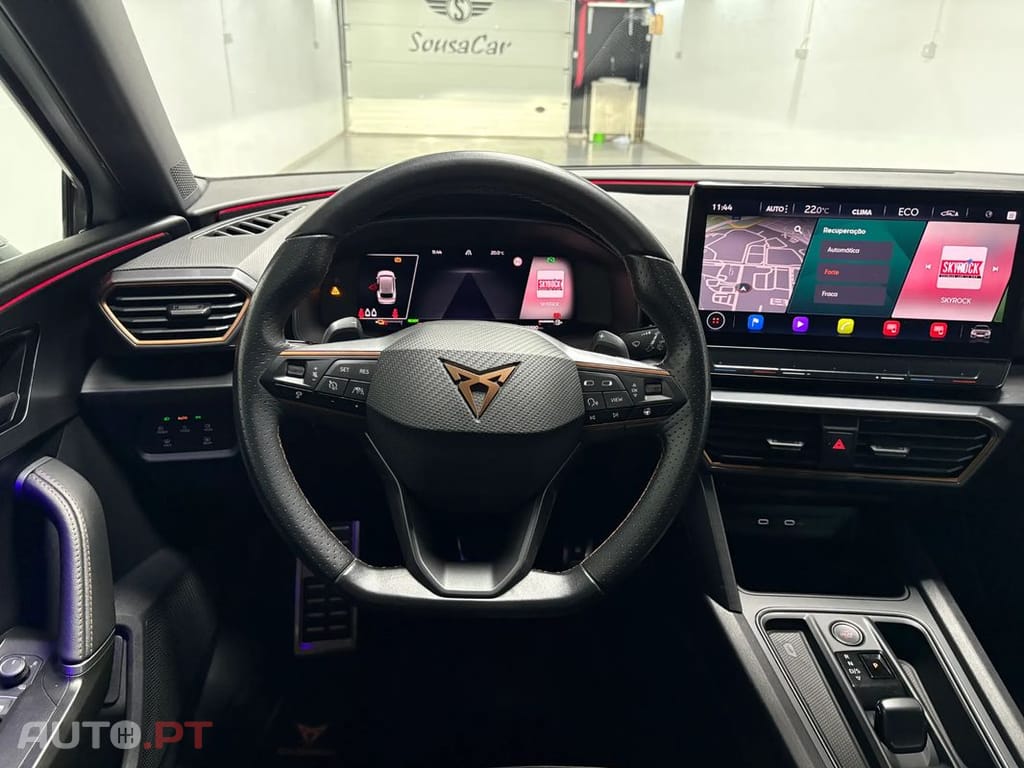 Cupra Leon 1.4 e-Hybrid MID DSG