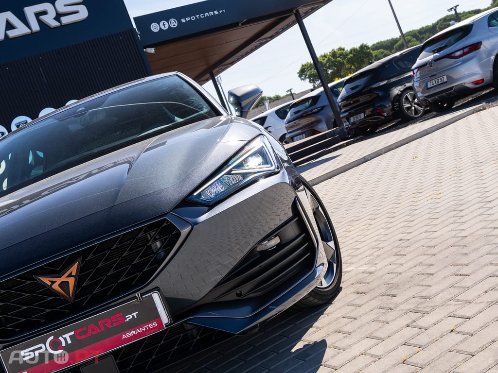 Cupra Leon 1.4 e-Hybrid MID DSG