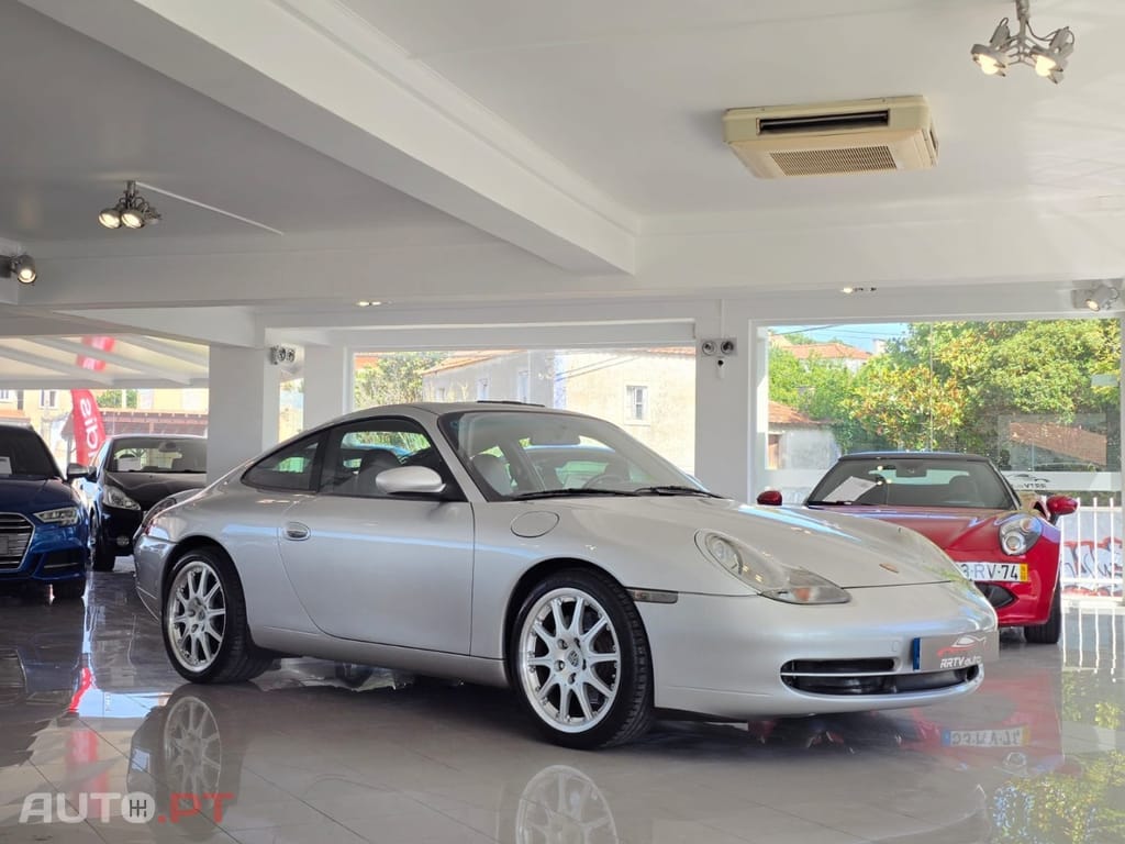 Porsche 996 Carrera 4 Coupé