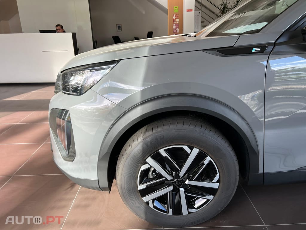 Peugeot E-2008 54 kWh Active