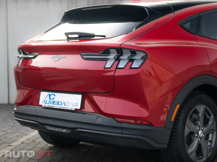 Ford Mustang Mach-E Standard