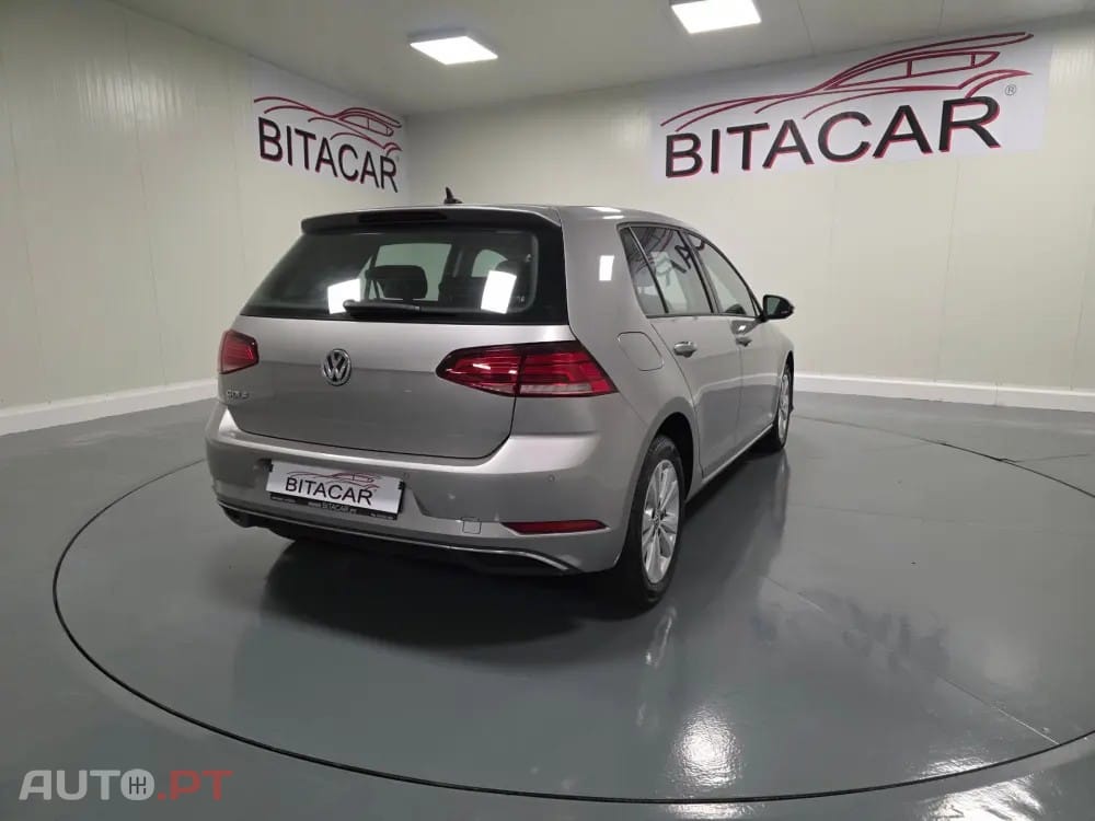Volkswagen Golf 1.6 TDI CONFORTLINE