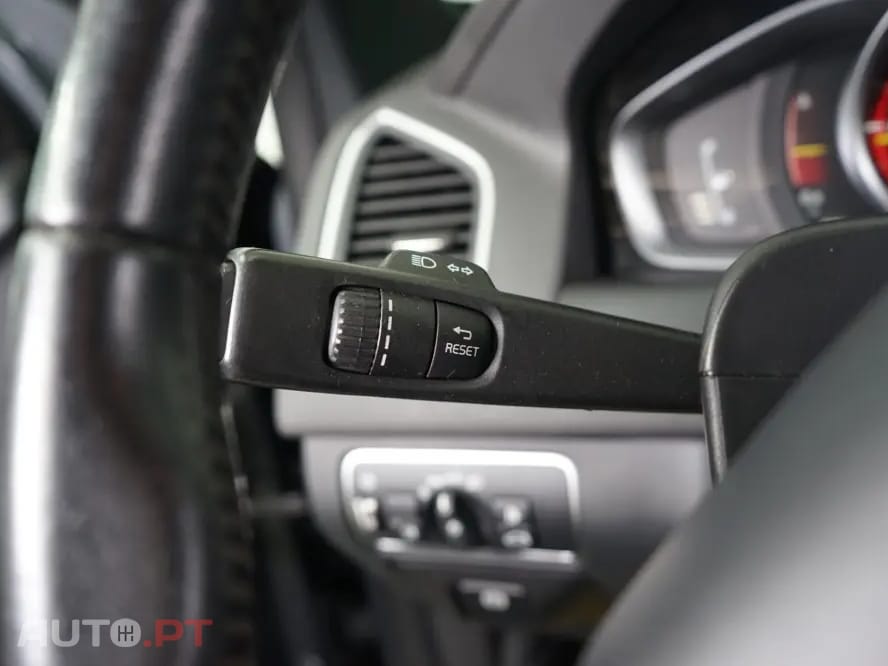 Volvo XC60 2.0 D3 Momentum Geartronic