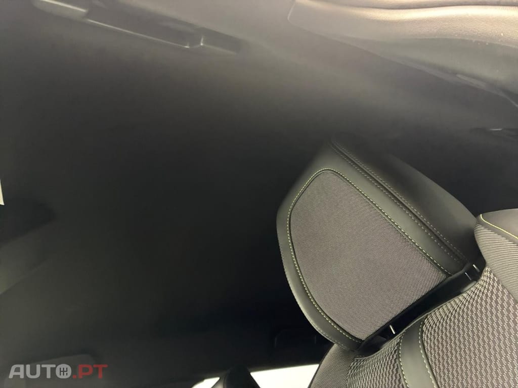 Peugeot 2008 1.2 PureTech GT EAT8