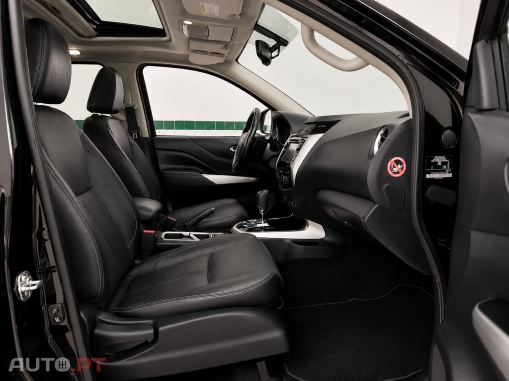 Nissan Navara 2.3 dCi CD 4WD Tekna Auto