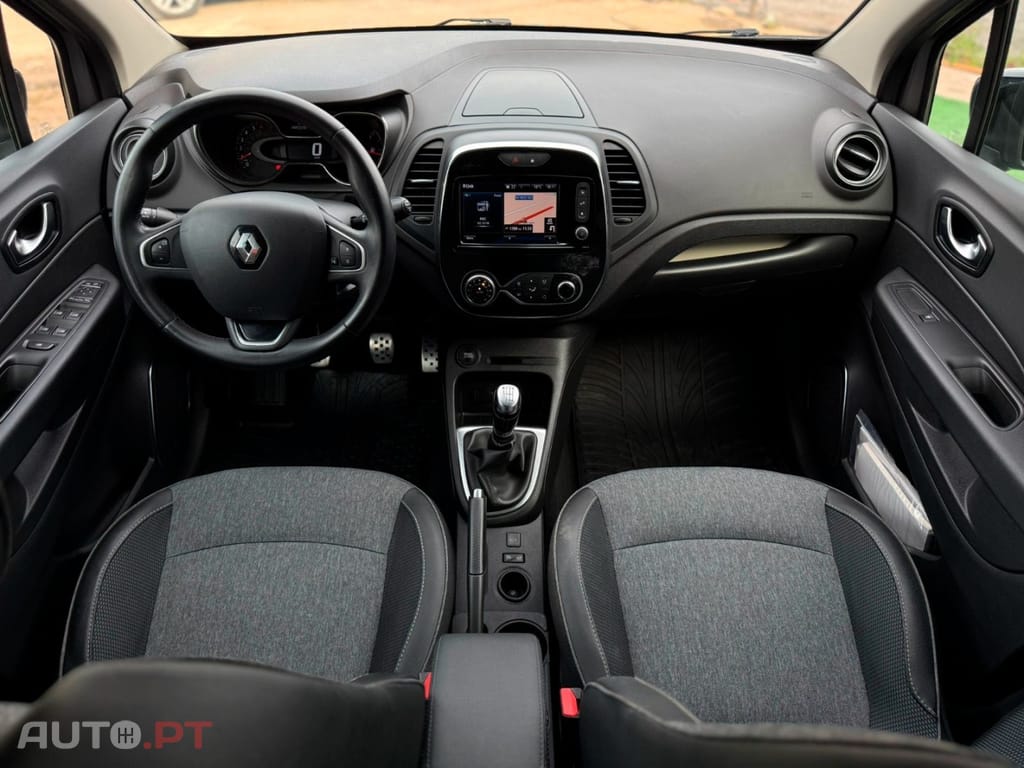 Renault Captur 1.2 TCe Initiale Paris