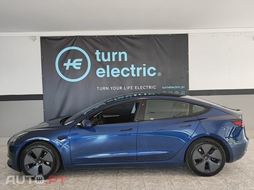 Tesla Model 3 Standard Range Plus RWD