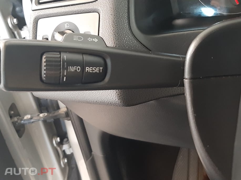Volvo V50 Momentum 1.6D 110 CV