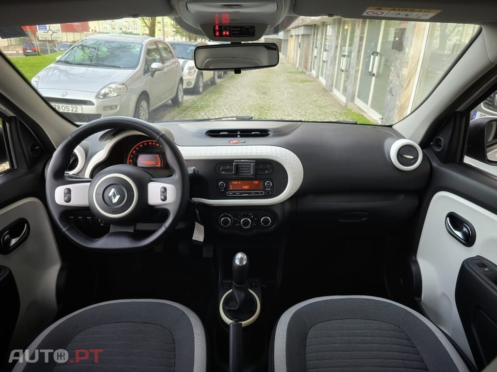 Renault Twingo SCe 70 S&S Cosmic
