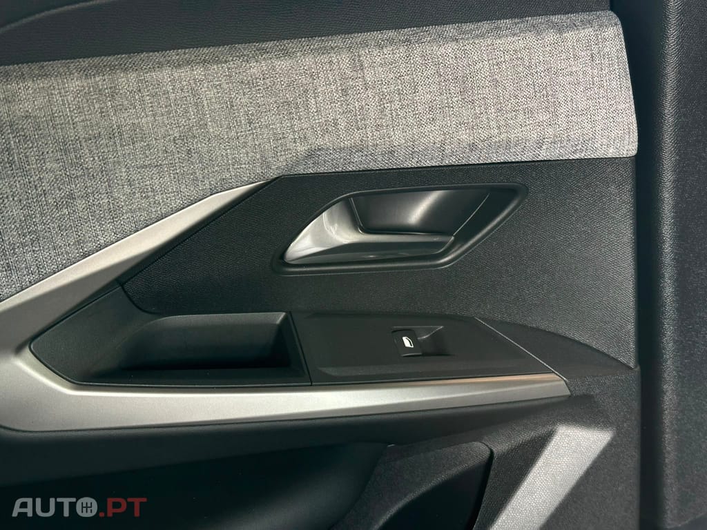 Peugeot 3008 1.2 Hybrid Allure e-DCS6