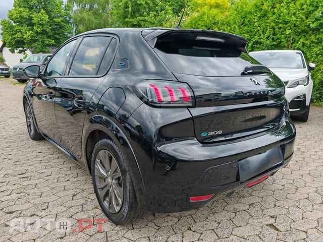 Peugeot E-208 50 kWh Allure