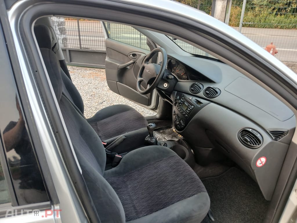 Ford Focus 1.4 Ambiente