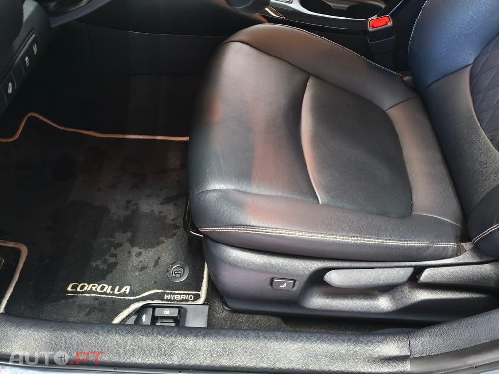 Toyota Corolla Hybrid Luxury