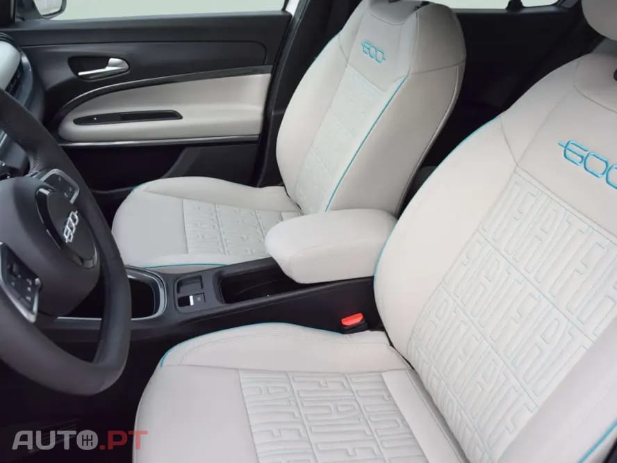 Fiat 600 1.2 Hybrid La Prima