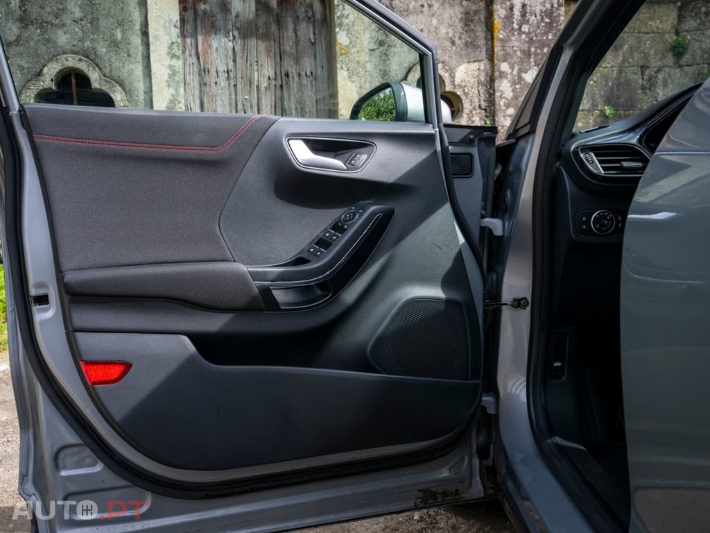 Ford Puma 1.0 EcoBoost MHEV ST-Line