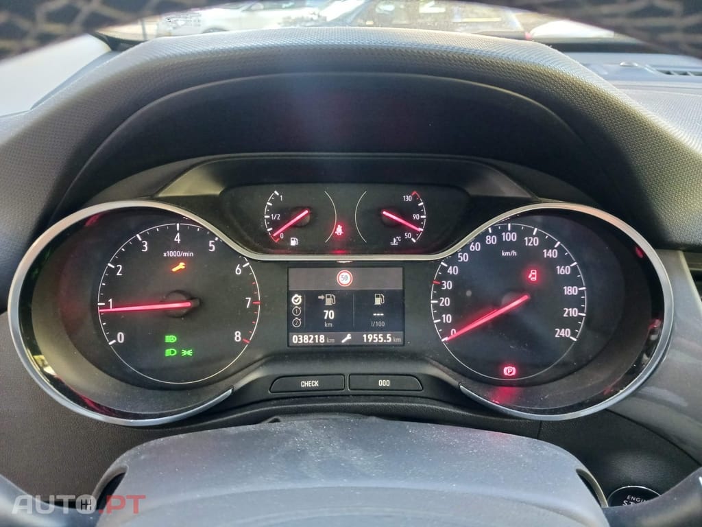 Opel Crossland 1.2 T Design & Tech