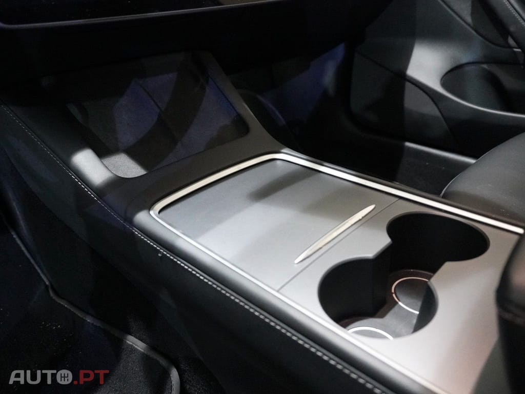 Tesla Model 3 Long Range AWD Dual Motor