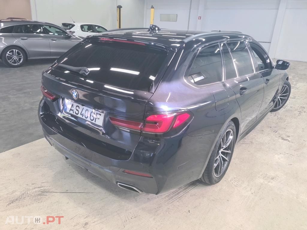BMW 520 d Pack Desportivo M Auto