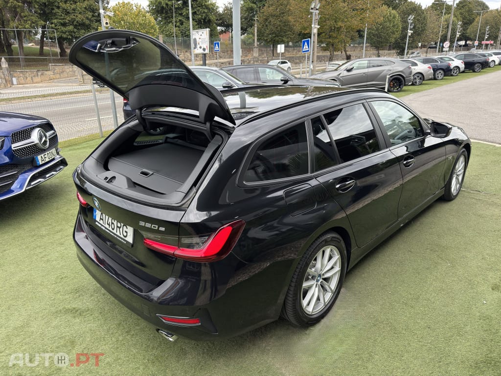 BMW 320 e Touring Line Sport Auto