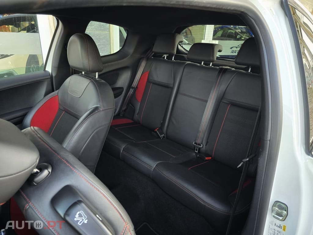 Peugeot 208 1.6 THP GTi