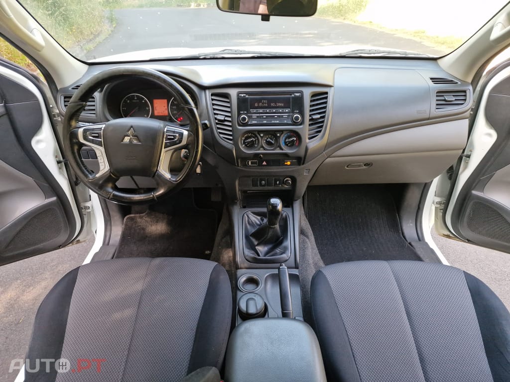 Mitsubishi L200 2.3 DI-D CD Invite 2WD