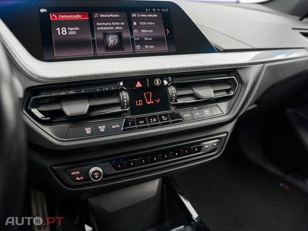 BMW 118 i Pack Desportivo M Auto