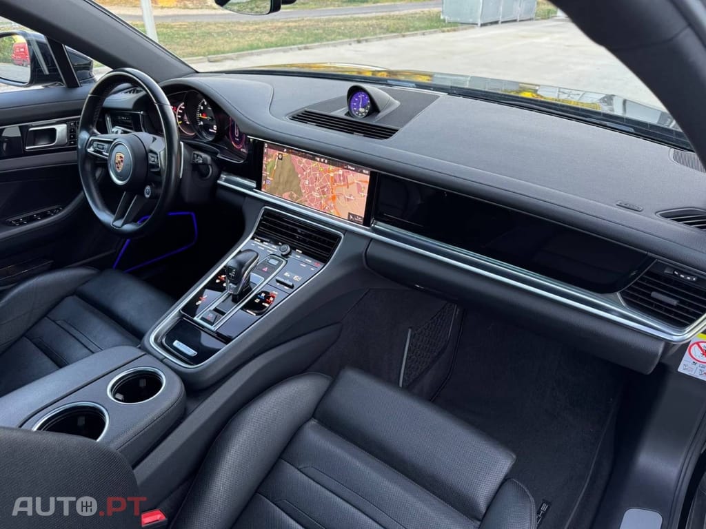 Porsche Panamera 4 E-Hybrid
