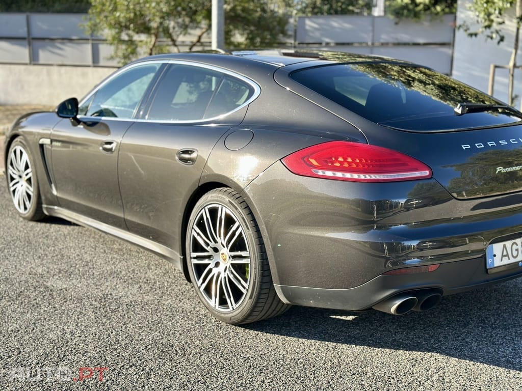 Porsche Panamera S Hybrid