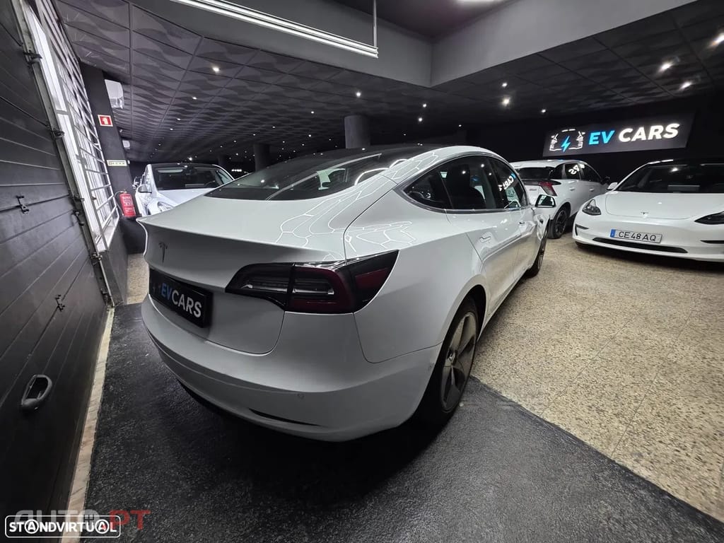 Tesla Model 3 Standard Range Plus RWD