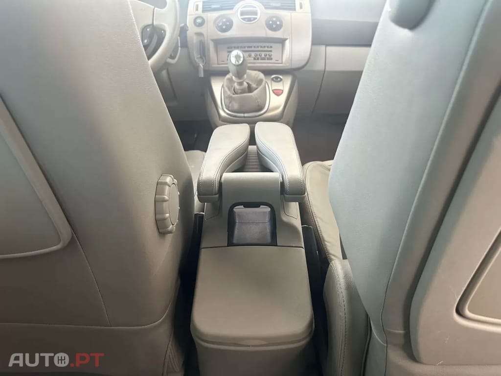 Renault Grand Scénic 1.5 dCi Dynamique S 7L.