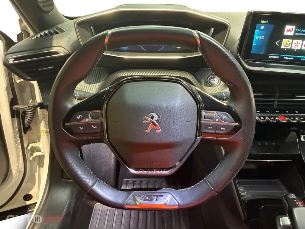 Peugeot E-2008 50 kWh GT Pack