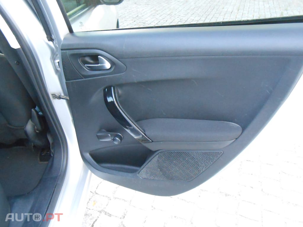 Peugeot 208 208 1.4 HDi Active