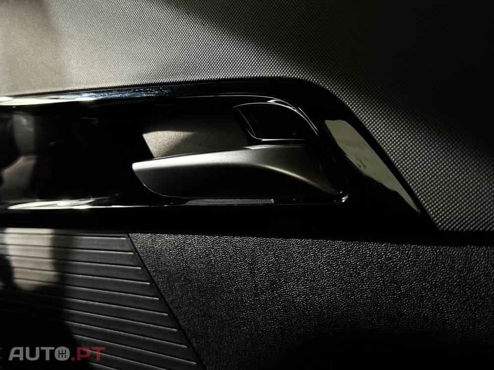 MG MG4 64 kWh XPower Luxury