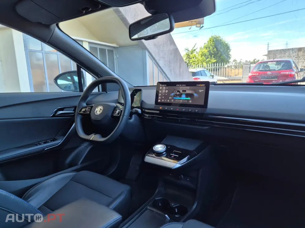 MG MG4 64 kWh Luxury