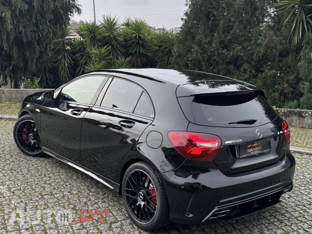 Mercedes-Benz A 45 AMG 4Matic Speedshift 7G-DCT