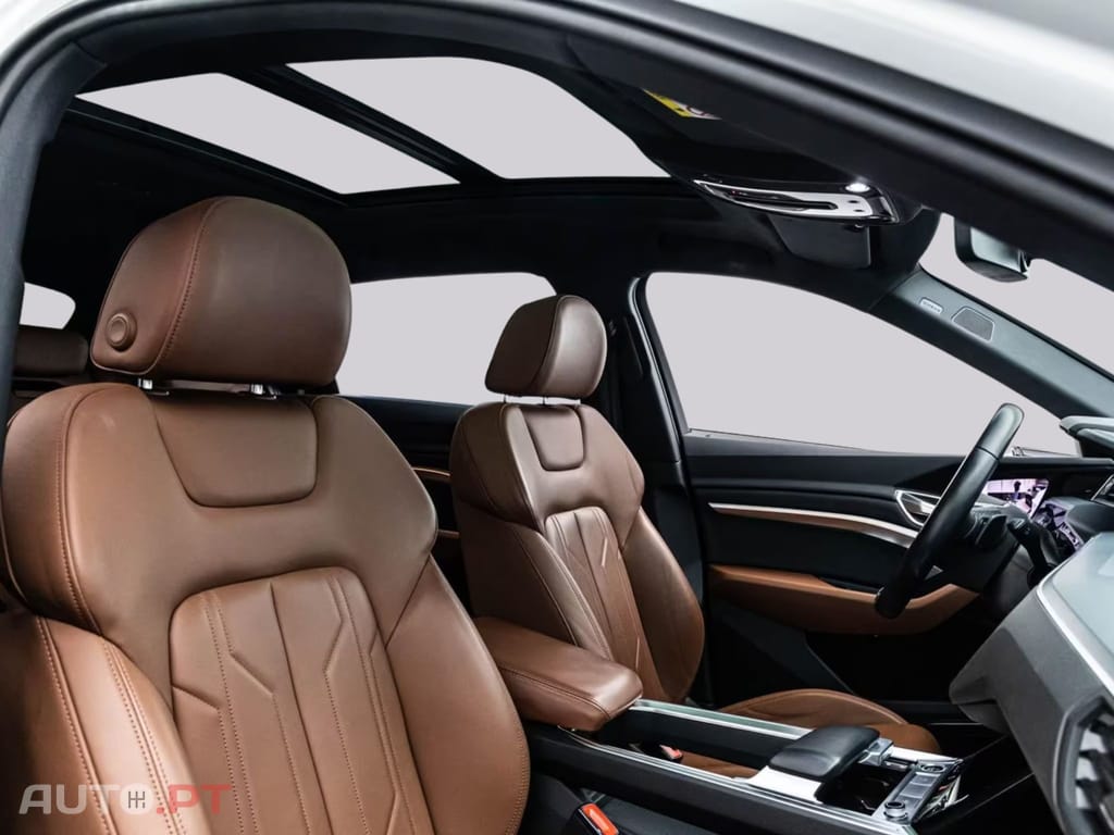 Audi E-Tron 55 S LINE BLACK I.V.A DEDUTIVEL 