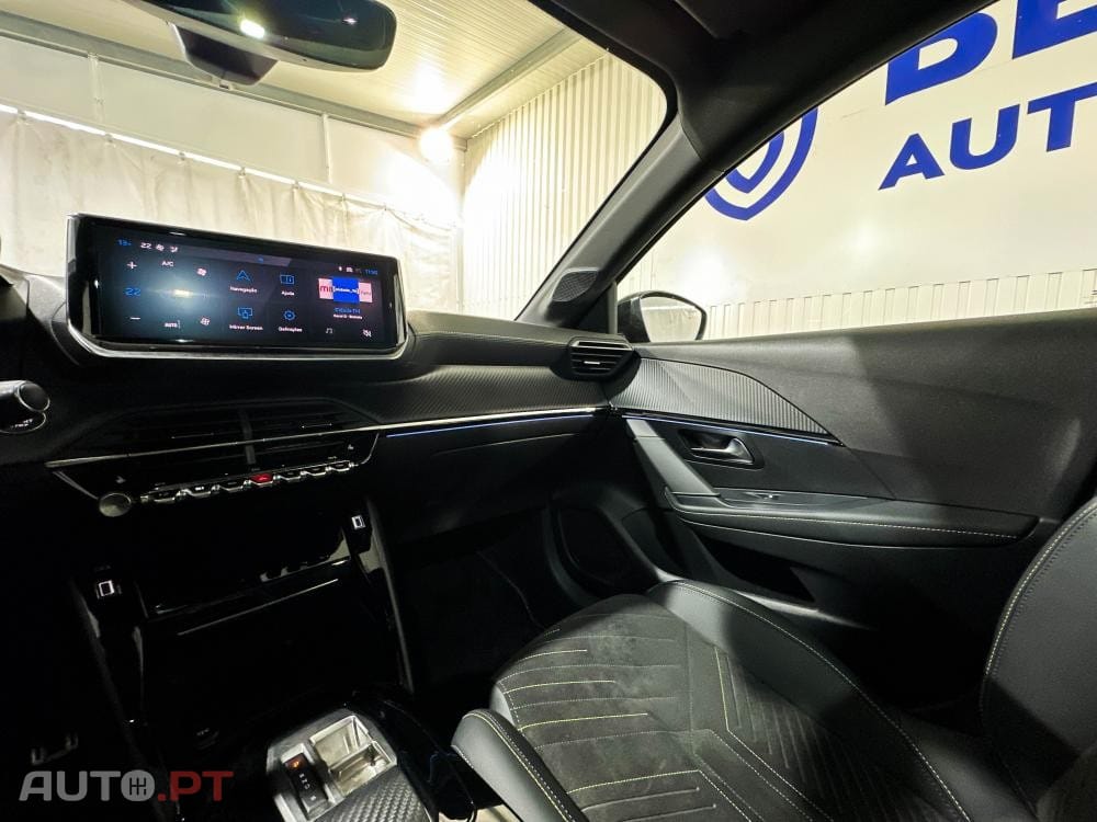 Peugeot E-208 51 kWh GT
