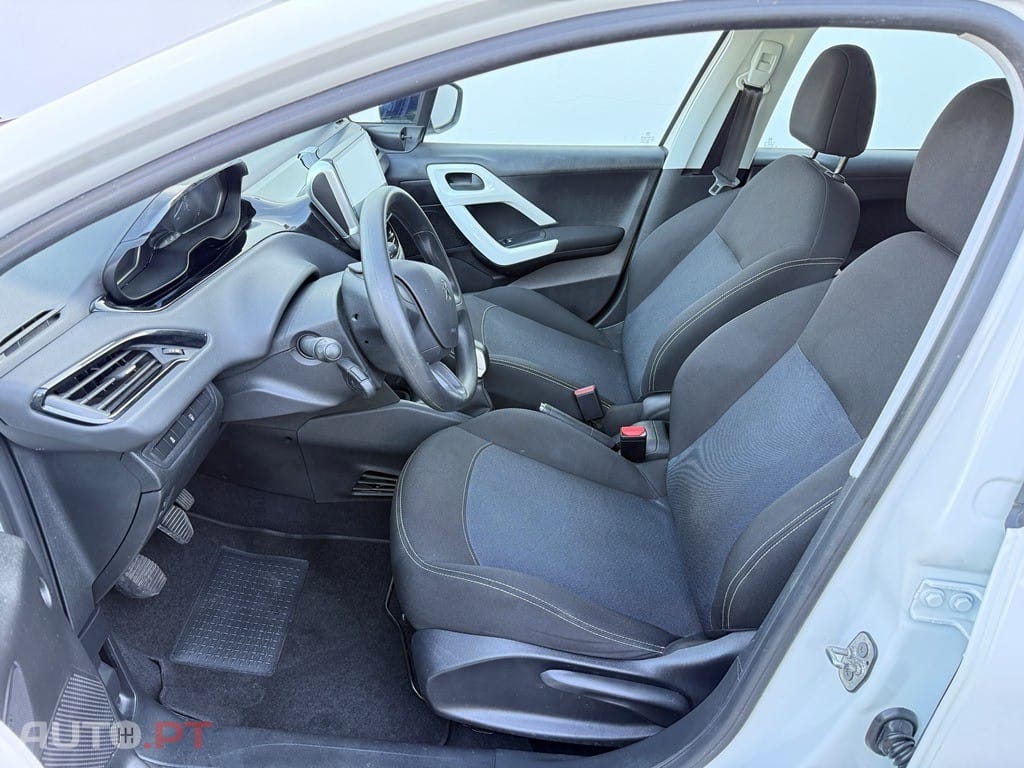 Peugeot 208 PureTech 68 Like