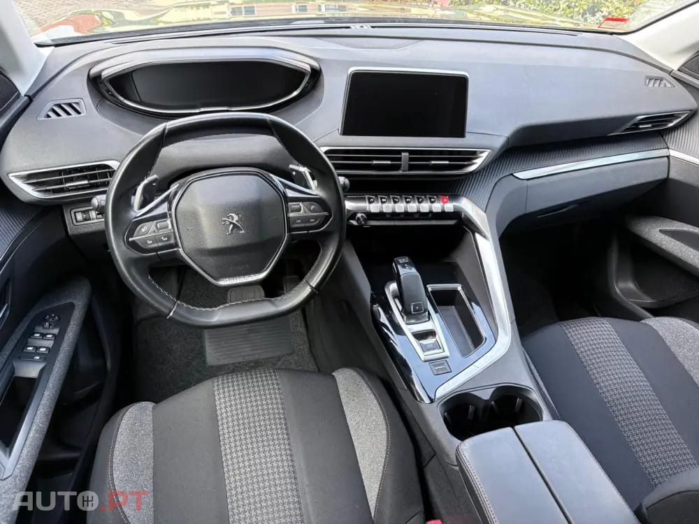 Peugeot 3008 1.2 PureTech Allure EAT8