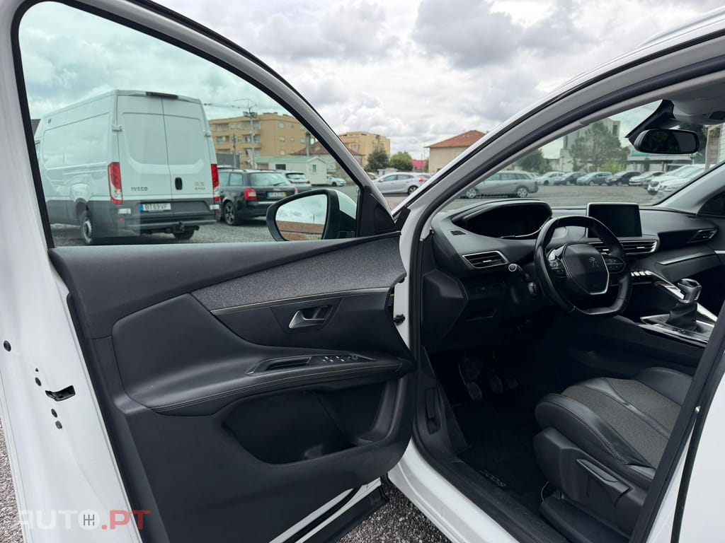 Peugeot 3008 1.2 PureTech Allure