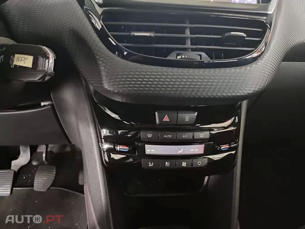 Peugeot 2008 1.6 e-HDi Active