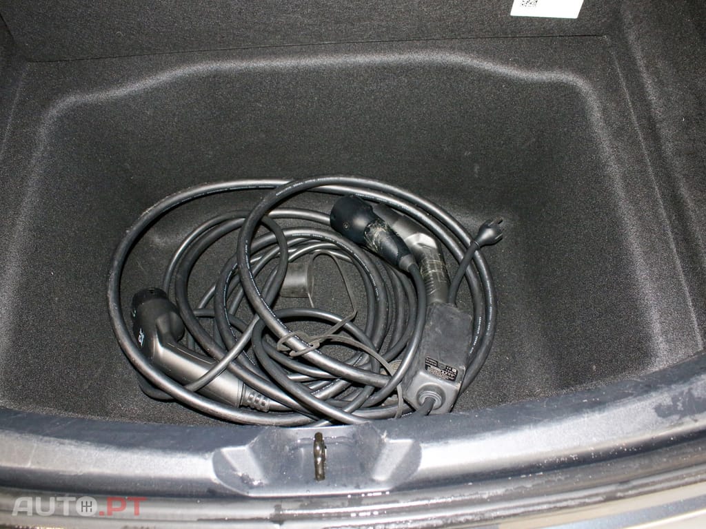 Tesla Model 3 Long Range AWD Dual Motor